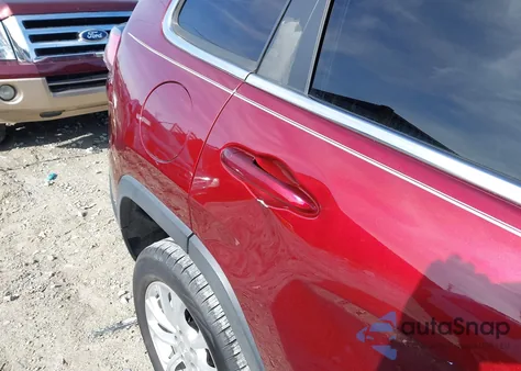 2019 Jeep Cherokee Latitude Fwd z USA, uszkodzony, nr VIN 1C4PJLCB6KD370696